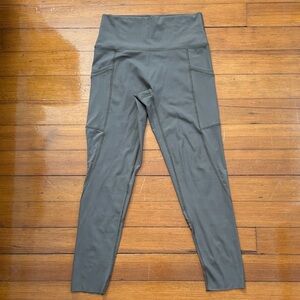 aerie OFFLINE Goals 7/8 High-Rise Leggings in Olive Gray